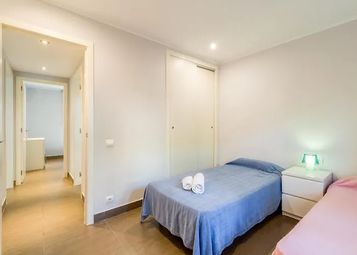 Hauzify I Edelweiss Apartman *